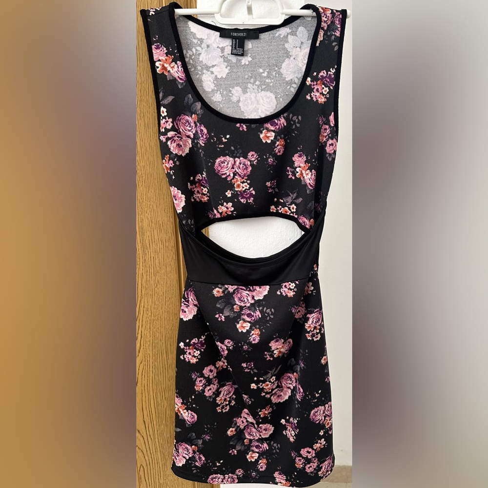 Forever 21 Floral Cutout Waist Floral Mini Dress Black with Pale Pink Roses - Picture 2 of 7